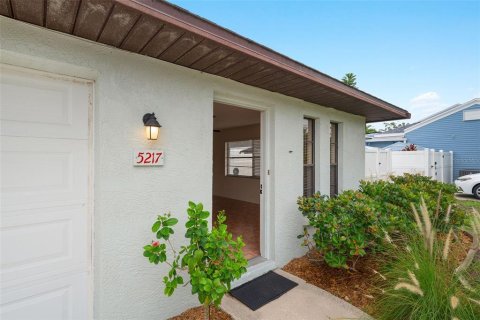 Propiedad comercial en venta en Gulfport, Florida, 4 dormitorios, 196.58 m2 № 1810835 - foto 4