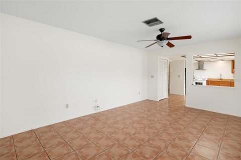 Propiedad comercial en venta en Gulfport, Florida, 4 dormitorios, 196.58 m2 № 1810835 - foto 8
