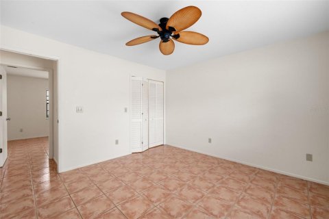 Propiedad comercial en venta en Gulfport, Florida, 4 dormitorios, 196.58 m2 № 1810835 - foto 16