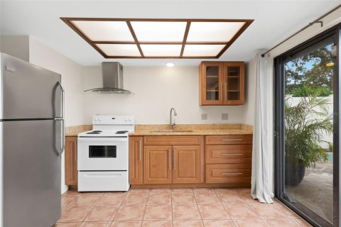 Propiedad comercial en venta en Gulfport, Florida, 4 dormitorios, 196.58 m2 № 1810835 - foto 9