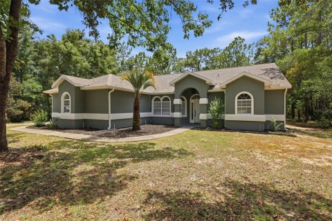 Villa ou maison à vendre à Beverly Hills, Floride: 3 chambres, 170.29 m2 № 2224914 - photo 2