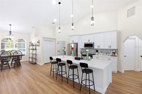 Villa ou maison à vendre à Beverly Hills, Floride: 3 chambres, 170.29 m2 № 2224914 - photo 14