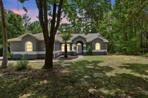House in Beverly Hills, Florida 3 bedrooms, 170.29 sq.m. № 2224914
