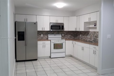 Touwnhouse à vendre à Cutler Bay, Floride: 3 chambres, 135.45 m2 № 1861741 - photo 21