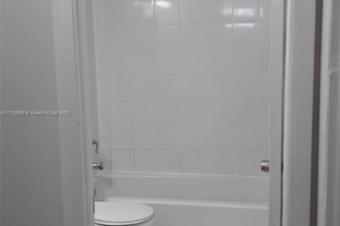 Touwnhouse à vendre à Cutler Bay, Floride: 3 chambres, 135.45 m2 № 1861741 - photo 14