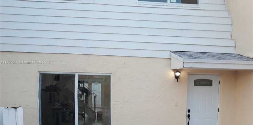 Touwnhouse à Cutler Bay, Floride 3 chambres, 135.45 m2 № 1861741