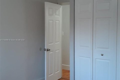 Touwnhouse à vendre à Cutler Bay, Floride: 3 chambres, 135.45 m2 № 1861741 - photo 15