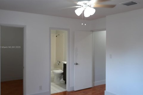 Touwnhouse à vendre à Cutler Bay, Floride: 3 chambres, 135.45 m2 № 1861741 - photo 10