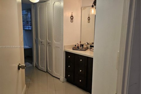 Купить кондоминиум в Авентура, Флорида 2 спальни, 100.61м2, № 1981455 - фото 14