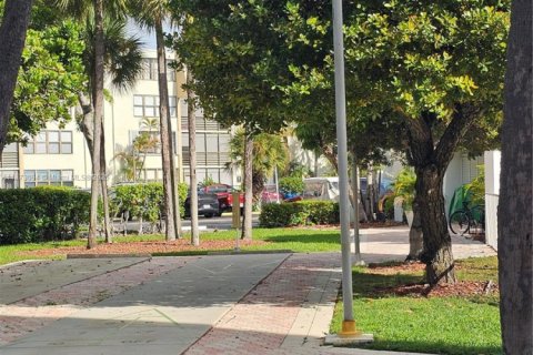 Купить кондоминиум в Авентура, Флорида 2 спальни, 100.61м2, № 1981455 - фото 5