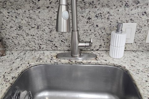 Купить кондоминиум в Авентура, Флорида 2 спальни, 100.61м2, № 1981455 - фото 19