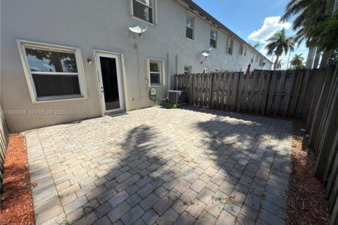 Adosado en alquiler en Miami, Florida, 3 dormitorios, 168.71 m2 № 1996628 - foto 20