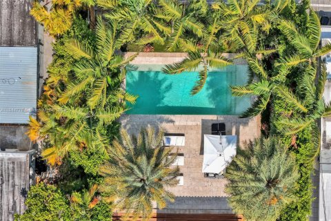 Villa ou maison à louer à Miami Beach, Floride: 3 chambres, 147.9 m2 № 1842523 - photo 17