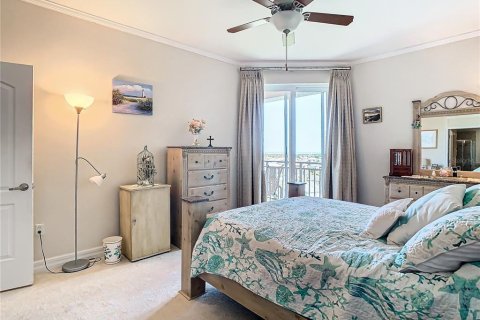 Condo in New Port Richey, Florida, 3 bedrooms  № 1634904 - photo 12