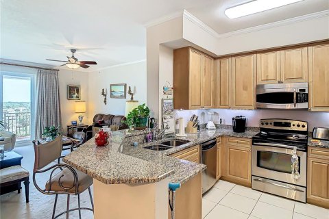 Condo in New Port Richey, Florida, 3 bedrooms  № 1634904 - photo 5
