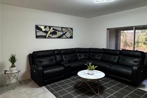 Adosado en venta en Davenport, Florida, 3 dormitorios, 153.38 m2 № 2102108 - foto 4