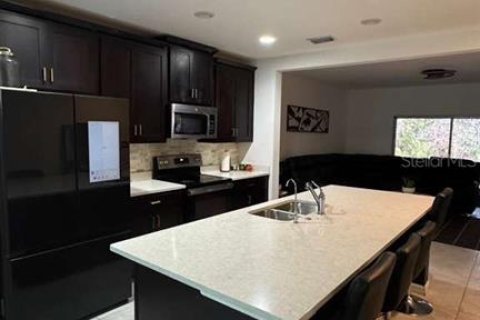 Adosado en venta en Davenport, Florida, 3 dormitorios, 153.38 m2 № 2102108 - foto 2