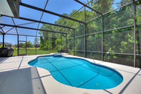 House in Davenport, Florida 4 bedrooms, 245.26 sq.m. № 2236640 - photo 13