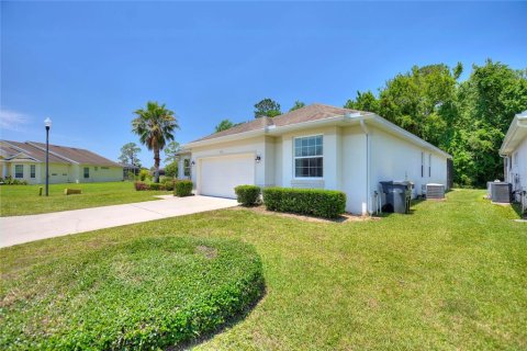 House in Davenport, Florida 4 bedrooms, 245.26 sq.m. № 2236640