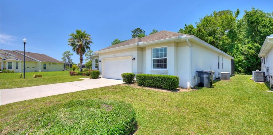 House in Davenport, Florida 4 bedrooms, 245.26 sq.m. № 2236640