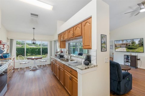 Villa ou maison à vendre à New Port Richey, Floride: 2 chambres, 119.1 m2 № 2201932 - photo 15
