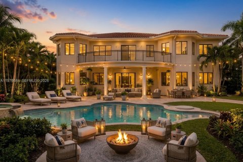 House in Cutler Bay, Florida 5 bedrooms, 438.22 sq.m. № 2244258 - photo 15