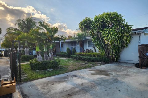 House in Homestead, Florida 3 bedrooms, 155.89 sq.m. № 2062416 - photo 20