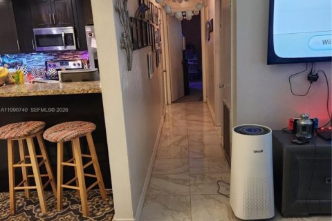 House in Homestead, Florida 3 bedrooms, 155.89 sq.m. № 2062416 - photo 11