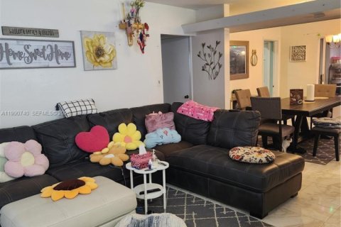 House in Homestead, Florida 3 bedrooms, 155.89 sq.m. № 2062416 - photo 16