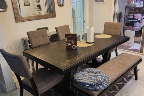 House in Homestead, Florida 3 bedrooms, 155.89 sq.m. № 2062416 - photo 8