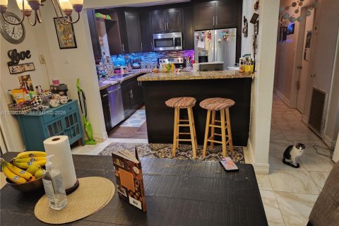 House in Homestead, Florida 3 bedrooms, 155.89 sq.m. № 2062416 - photo 2