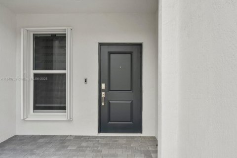 Touwnhouse à louer à Pembroke Pines, Floride: 3 chambres № 1831054 - photo 4
