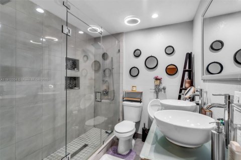 Купить виллу или дом в Майами, Флорида 3 спальни, 126.07м2, № 1971494 - фото 19