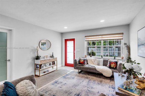 Купить виллу или дом в Майами, Флорида 3 спальни, 126.07м2, № 1971494 - фото 7