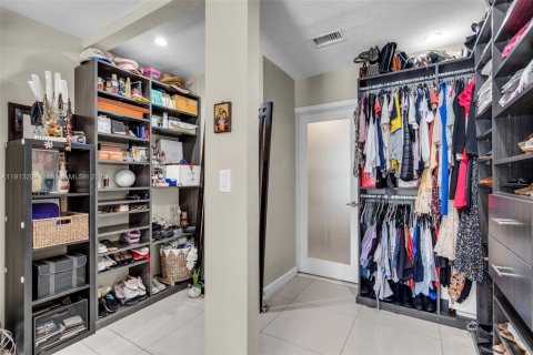 Купить виллу или дом в Майами, Флорида 3 спальни, 126.07м2, № 1971494 - фото 18