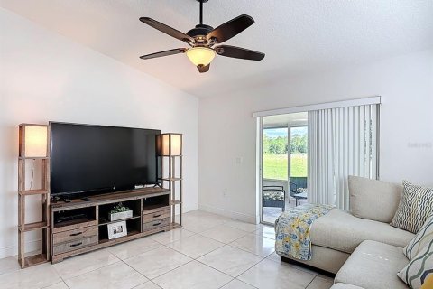House in Kissimmee, Florida 4 bedrooms, 174.1 sq.m. № 1733525 - photo 14