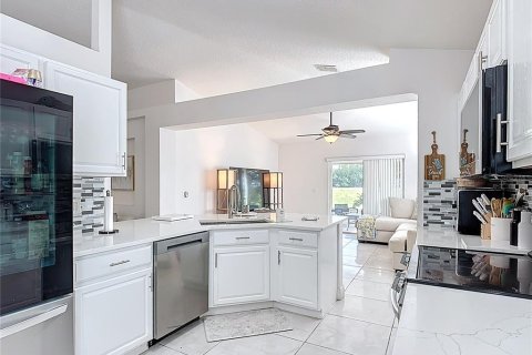 House in Kissimmee, Florida 4 bedrooms, 174.1 sq.m. № 1733525 - photo 9