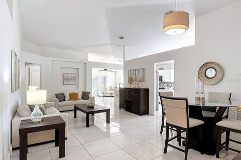 House in Kissimmee, Florida 4 bedrooms, 174.1 sq.m. № 1733525 - photo 30