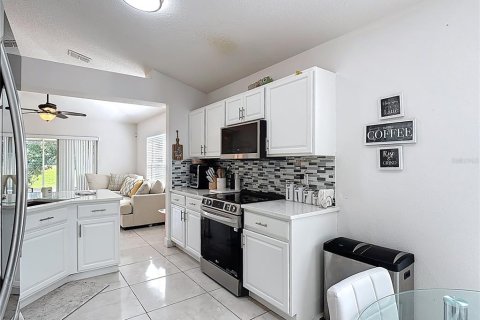 House in Kissimmee, Florida 4 bedrooms, 174.1 sq.m. № 1733525 - photo 8