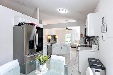 House in Kissimmee, Florida 4 bedrooms, 174.1 sq.m. № 1733525 - photo 6