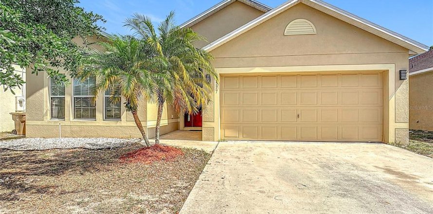House in Kissimmee, Florida 4 bedrooms, 174.1 sq.m. № 1733525