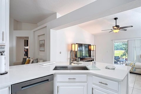 House in Kissimmee, Florida 4 bedrooms, 174.1 sq.m. № 1733525 - photo 12