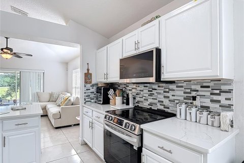 House in Kissimmee, Florida 4 bedrooms, 174.1 sq.m. № 1733525 - photo 10