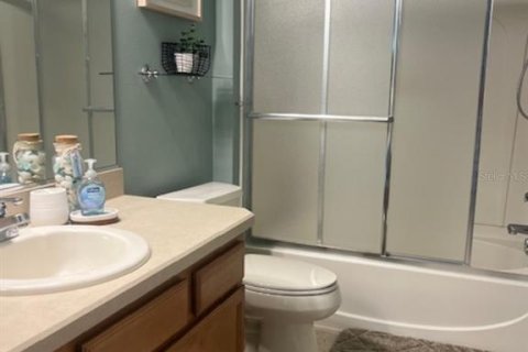 House in The Villages, Florida 2 bedrooms, 104.33 sq.m. № 1657459 - photo 20