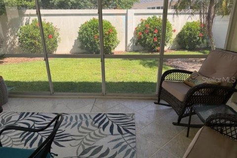 House in The Villages, Florida 2 bedrooms, 104.33 sq.m. № 1657459 - photo 2