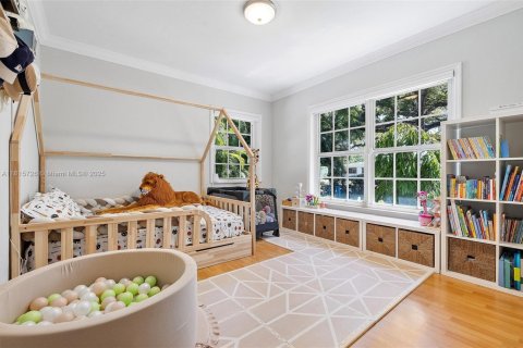 House in Coral Gables, Florida 3 bedrooms, 149.67 sq.m. № 1768215 - photo 19