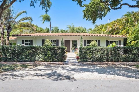 House in Coral Gables, Florida 3 bedrooms, 149.67 sq.m. № 1768215 - photo 5