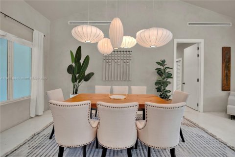 Casa en alquiler en Miami, Florida, 4 dormitorios, 201.69 m2 № 2012375 - foto 12