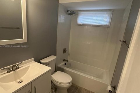 Снять в аренду виллу или дом в Дания-Бич, Флорида 2 спальни, 181.16м2, № 1960069 - фото 8