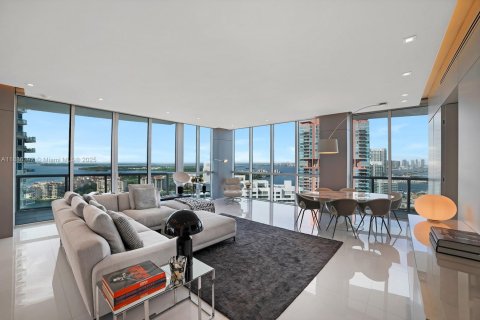 Copropriété à louer à Miami Beach, Floride: 3 chambres, 201.88 m2 № 1933438 - photo 1